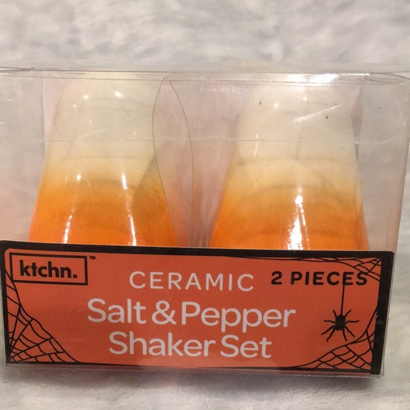 Ceramic Candy Corn Salt Pepper Shaker Set of Two NWT 3”x1.75” - Picture 3 of 15